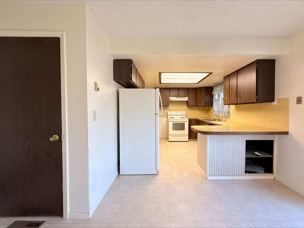 635 Dunnuck Street, Sheridan, WY 82801 photo 4