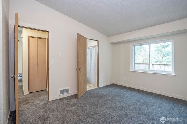 12214 221st Avenue Ct E, Bonney Lake, WA 98391