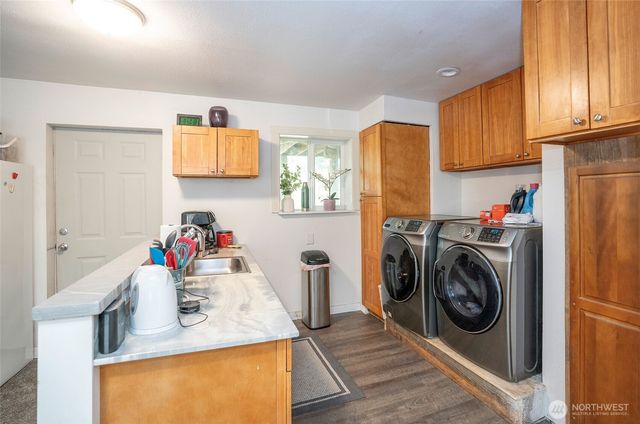 12214 221st Avenue Ct E, Bonney Lake, WA 98391