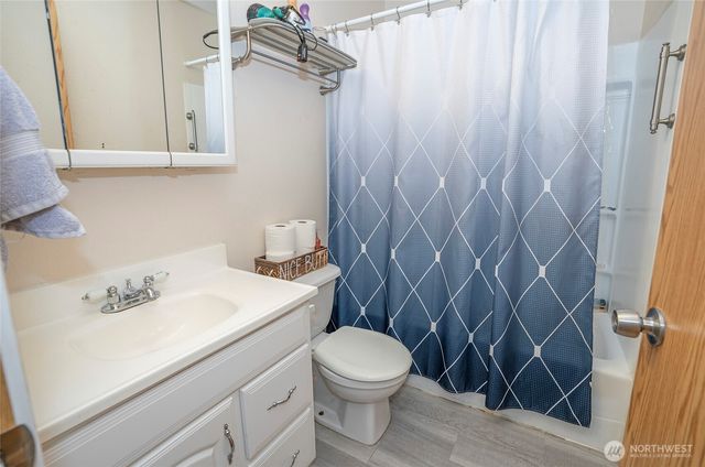 12214 221st Avenue Ct E, Bonney Lake, WA 98391