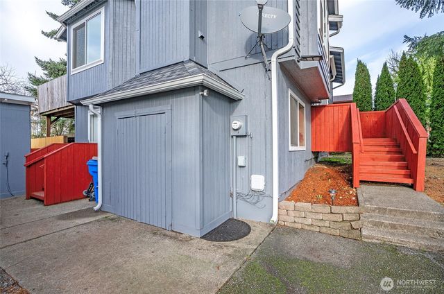 12214 221st Avenue Ct E, Bonney Lake, WA 98391