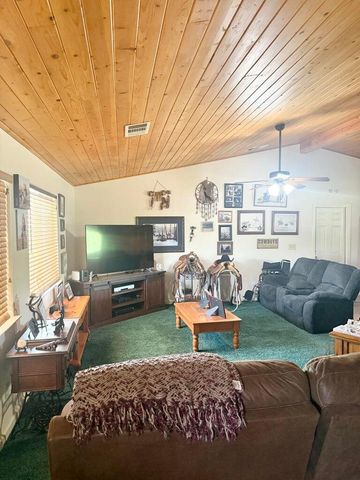 15434 Ave. 330, Ivanhoe, CA 93235