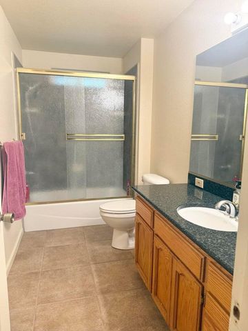 15434 Ave. 330, Ivanhoe, CA 93235