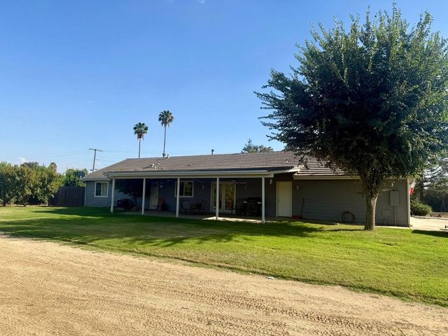 15434 Ave. 330, Ivanhoe, CA 93235