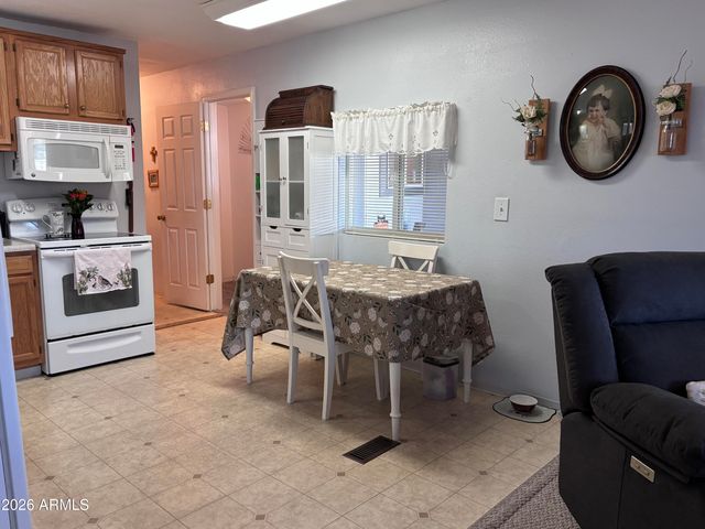 4065 E UNIVERSITY Drive 313, Mesa, AZ 85205