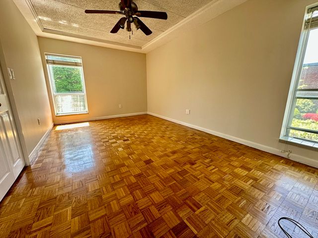 41 Broadlawn Park 22A, Newton, MA 02467