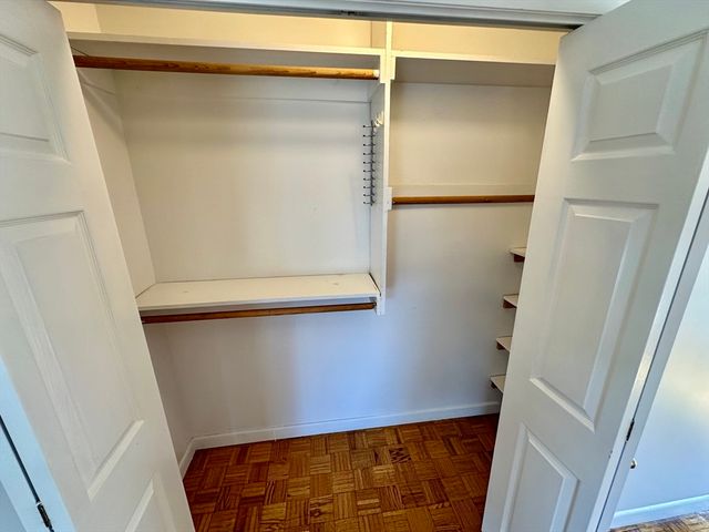 41 Broadlawn Park 22A, Newton, MA 02467