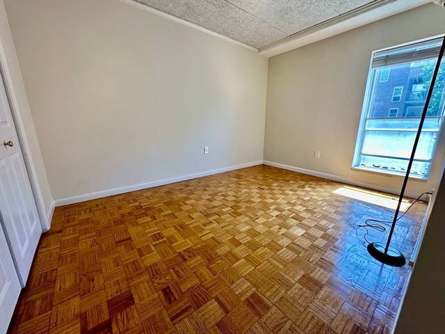 41 Broadlawn Park 22A, Newton, MA 02467