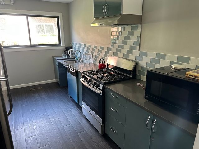 41 Broadlawn Park 22A, Newton, MA 02467