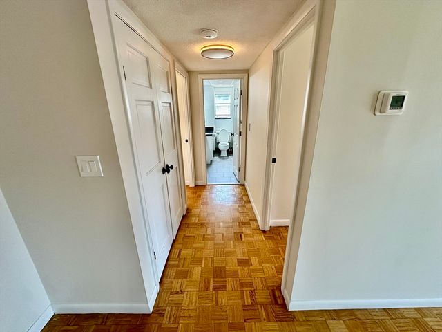 41 Broadlawn Park 22A, Newton, MA 02467