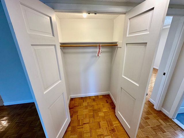 41 Broadlawn Park 22A, Newton, MA 02467