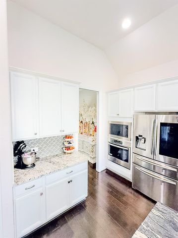 4301 Logan Ridge DR, Cedar Park, TX 78613