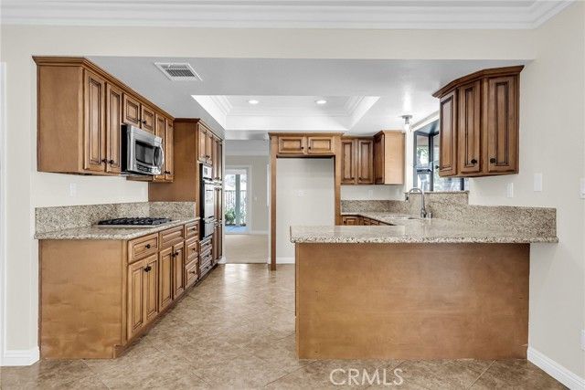 510 Via Zapata, Riverside, CA 92507