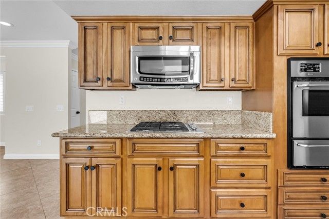 510 Via Zapata, Riverside, CA 92507