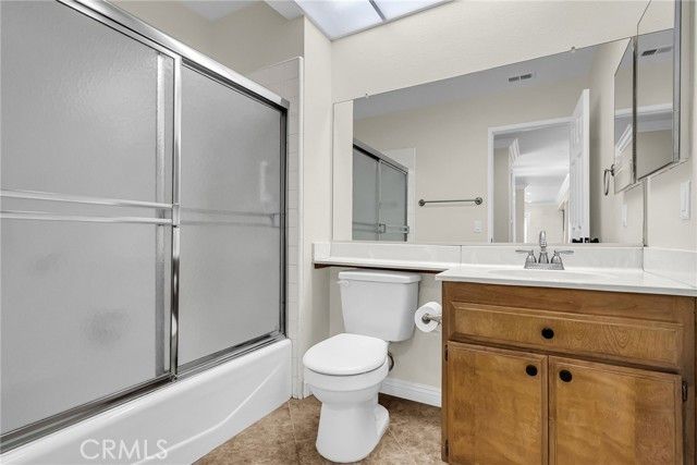 510 Via Zapata, Riverside, CA 92507