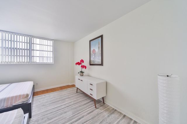 19370 Collins Avenue 622, Sunny Isles Beach, FL 33160
