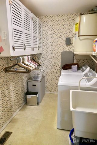 27-A John Adams Court, Monroe, NJ 08831