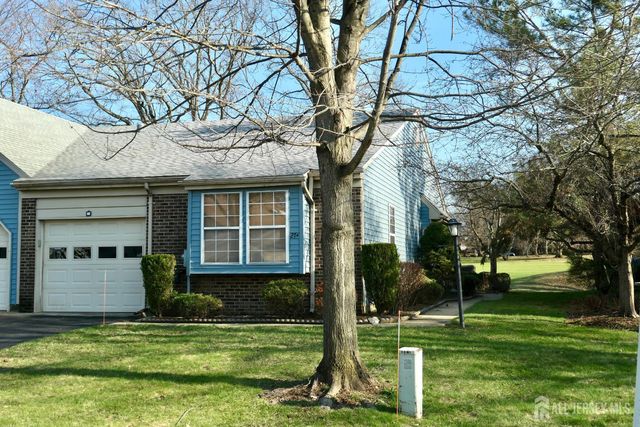 27-A John Adams Court, Monroe, NJ 08831