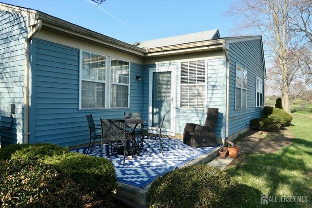 27-A John Adams Court, Monroe, NJ 08831