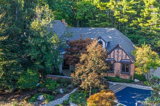 1214 Copperwood Drive, Bloomfield Hills, MI 48302