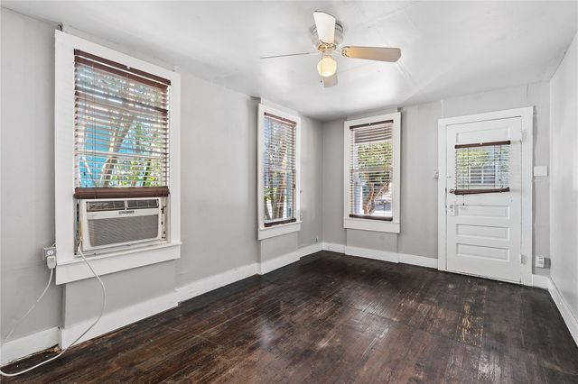 2207 Santa Rita ST, Austin, TX 78702