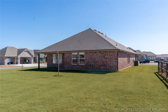 28189 E 112th Place S, Coweta, OK 74429