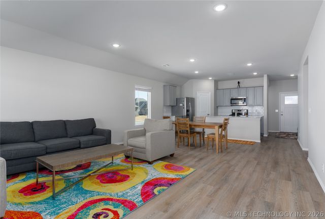 28189 E 112th Place S, Coweta, OK 74429