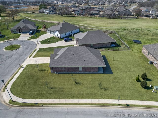 28189 E 112th Place S, Coweta, OK 74429