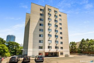 51 Schuyler Avenue 6F, Stamford, CT 06902