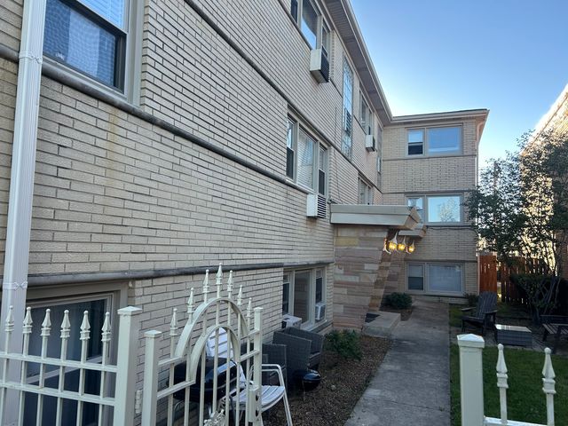 7310 N Harlem Avenue 102, Chicago, IL 60631
