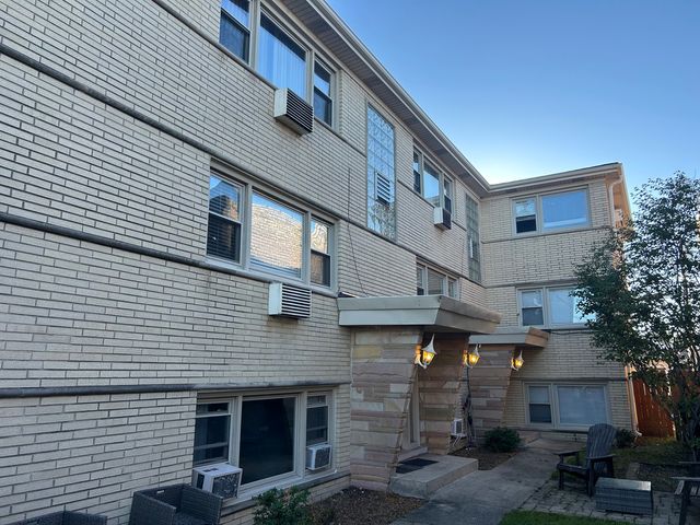 7310 N Harlem Avenue 102, Chicago, IL 60631