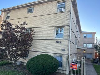 7310 N Harlem Avenue 102, Chicago, IL 60631