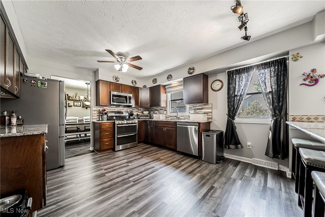 370 Lear Road, Avon Lake, OH 44012