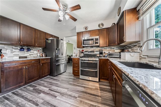 370 Lear Road, Avon Lake, OH 44012