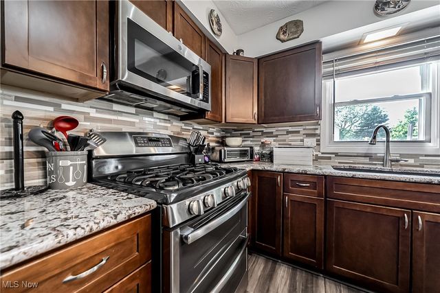 370 Lear Road, Avon Lake, OH 44012