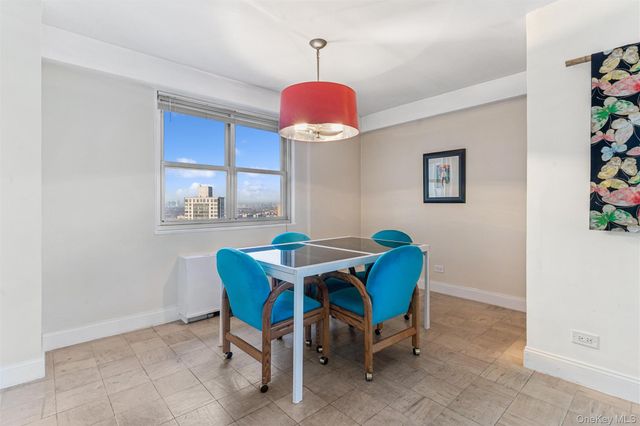 110-11 Queens Boulevard 23E, Forest Hills, NY 11375