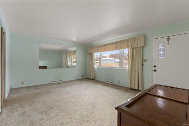 19151 Dresden Drive, South Bend, IN 46637