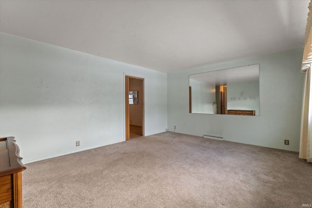 19151 Dresden Drive, South Bend, IN 46637