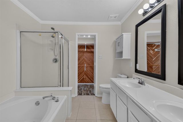 38 Wineberry Place, The Woodlands, TX 77382
