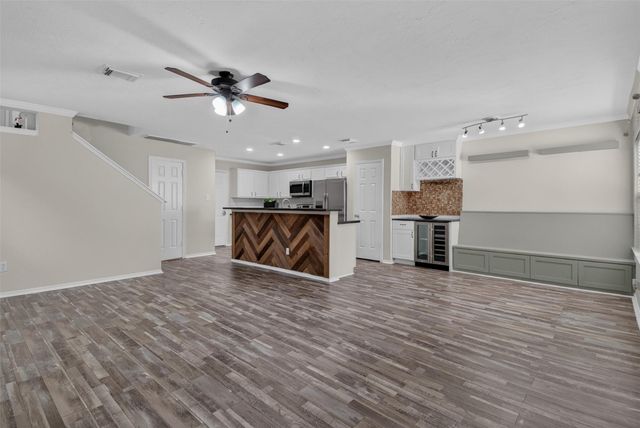38 Wineberry Place, The Woodlands, TX 77382
