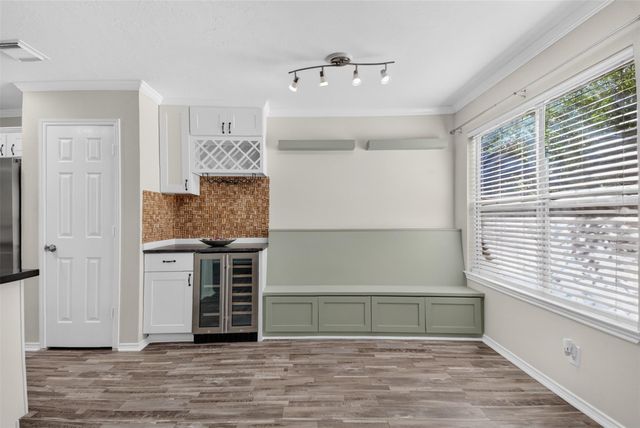 38 Wineberry Place, The Woodlands, TX 77382