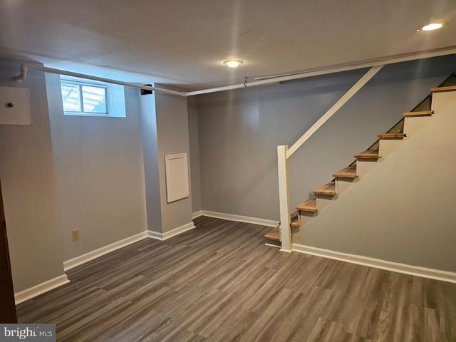 1521 W END DR, Philadelphia, PA 19151