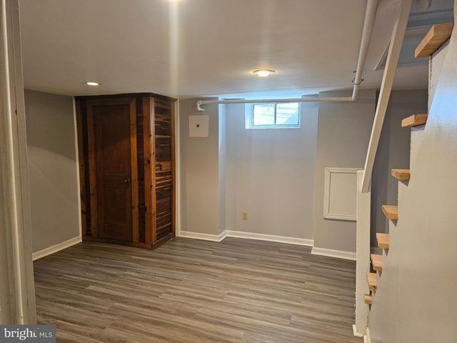 1521 W END DR, Philadelphia, PA 19151