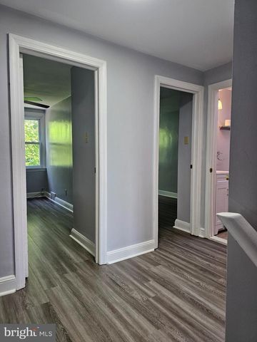 1521 W END DR, Philadelphia, PA 19151