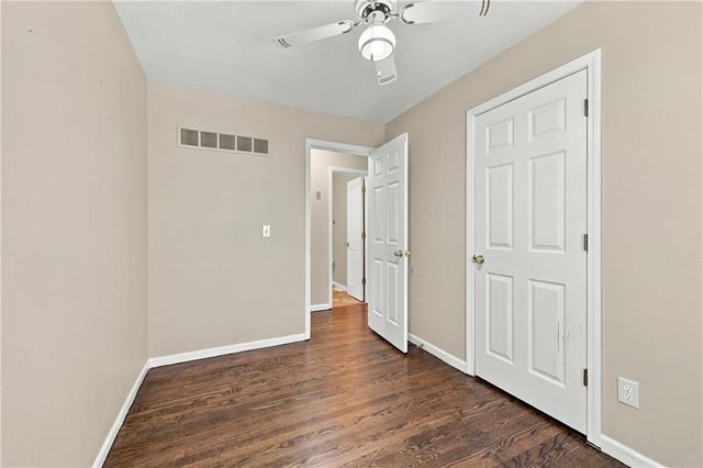 313 SW 18th St Terrace, Blue Springs, MO 64015