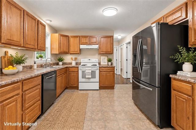313 SW 18th St Terrace, Blue Springs, MO 64015