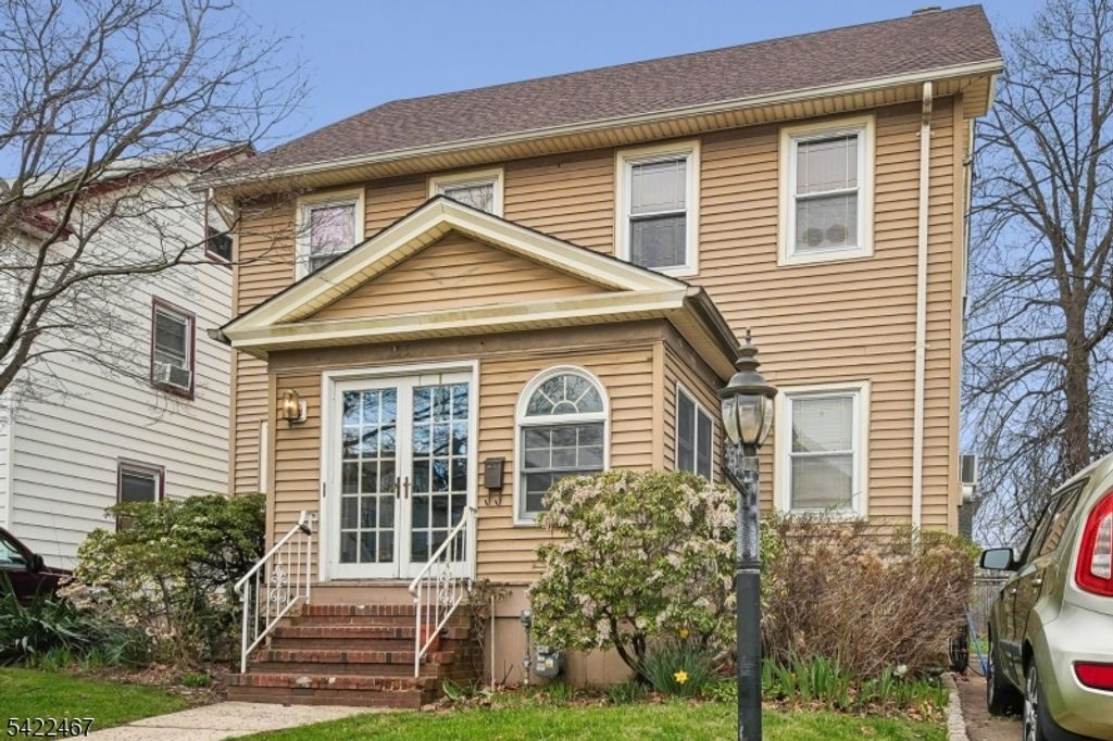 158 Palisade Rd, Elizabeth City, NJ 07208