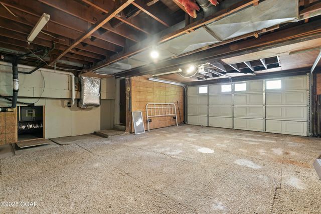 17546 State Highway 96, Carthage, MO 64836