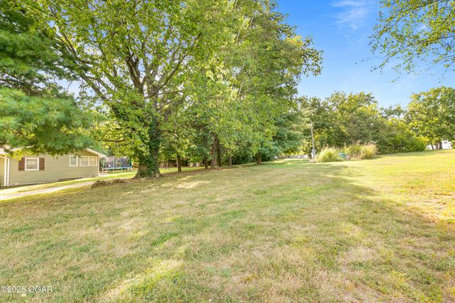 17546 State Highway 96, Carthage, MO 64836