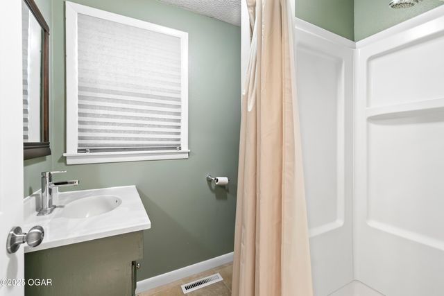 17546 State Highway 96, Carthage, MO 64836